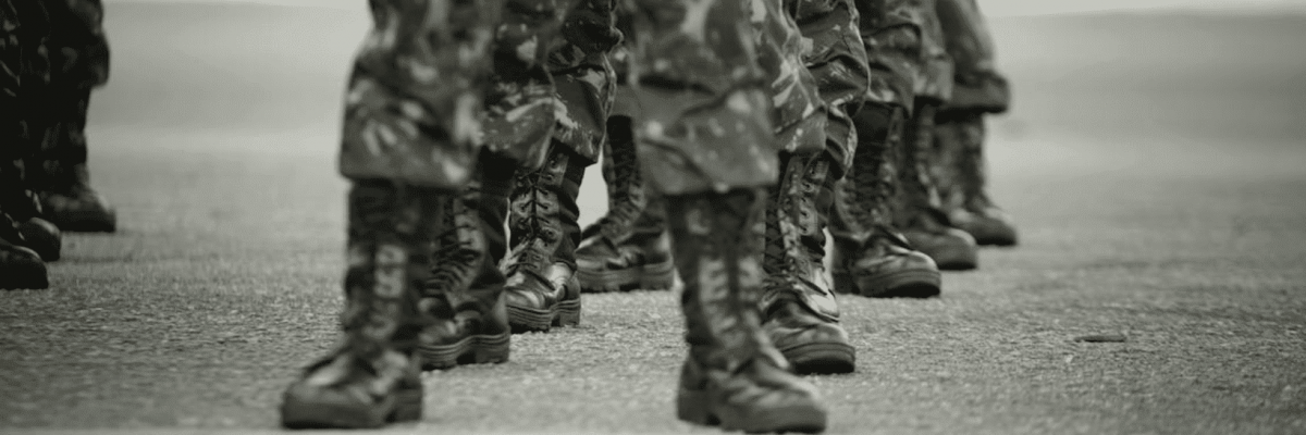 Pasos para prepararse para una asignación militar en Francia