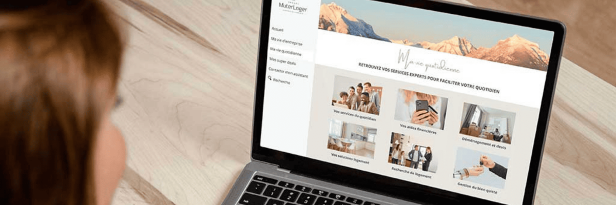 Usuario gestionando su mudanza con la plataforma digital de Muter Loger.